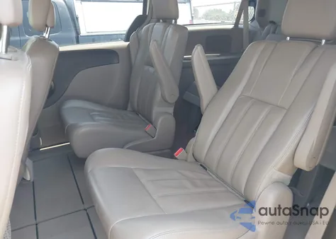 2013 Chrysler Town & Country Touring from USA, damaged, VIN 2C4RC1BG7DR556381